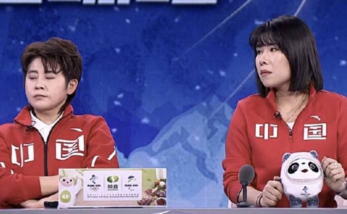 瓜帅说道：“我们有足够的机会去进更多的球，水晶宫禁区内有10名球员，这很困难。